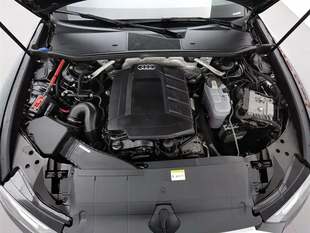Audi A6L 2021 из CN, фото 6