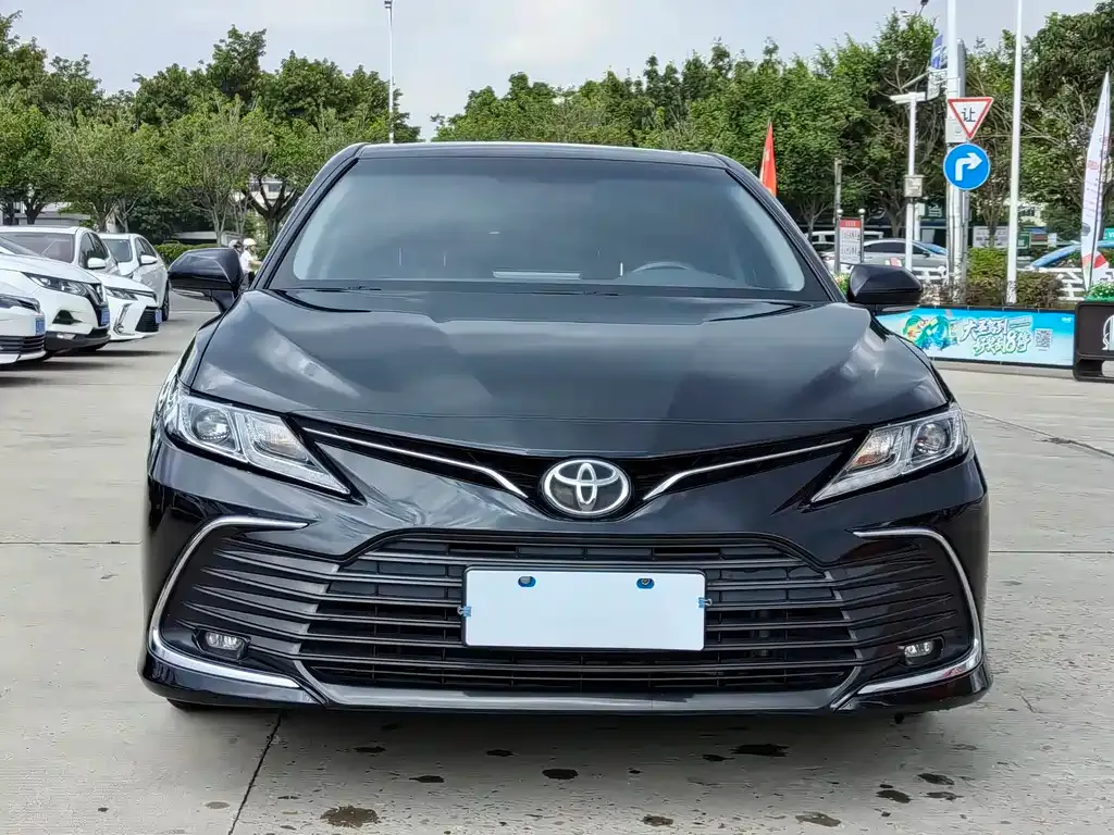 Toyota Camry 2022 из CN, фото 2