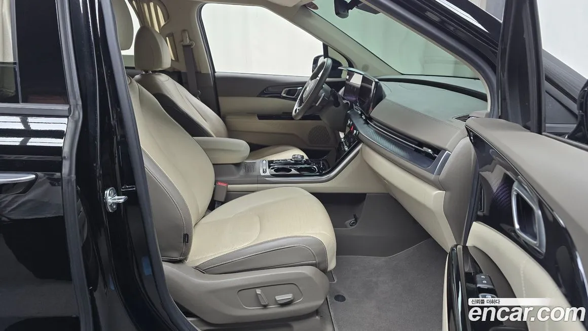 Kia Carnival — фото 10