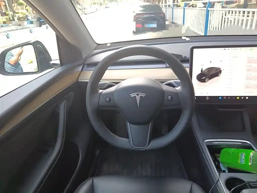 Tesla Model Y 2023 из CN, фото 3