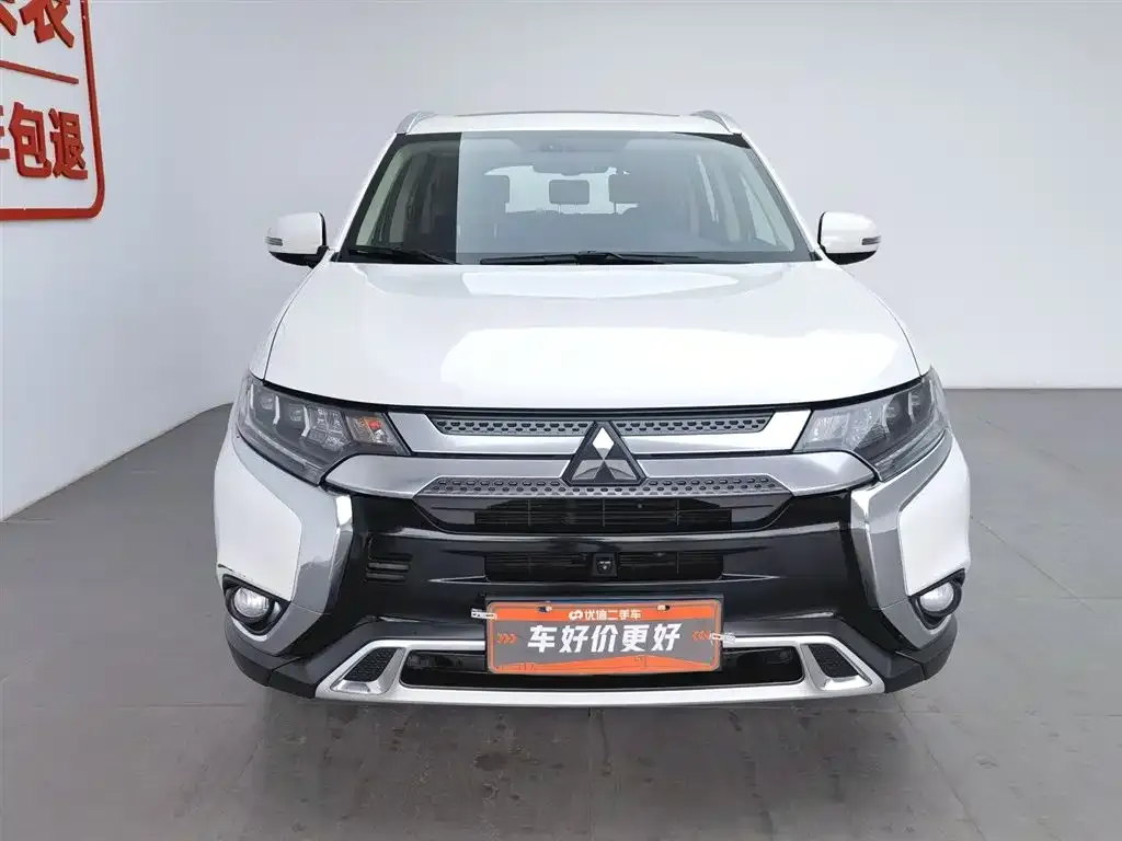 Mitsubishi Outlander — фото 3