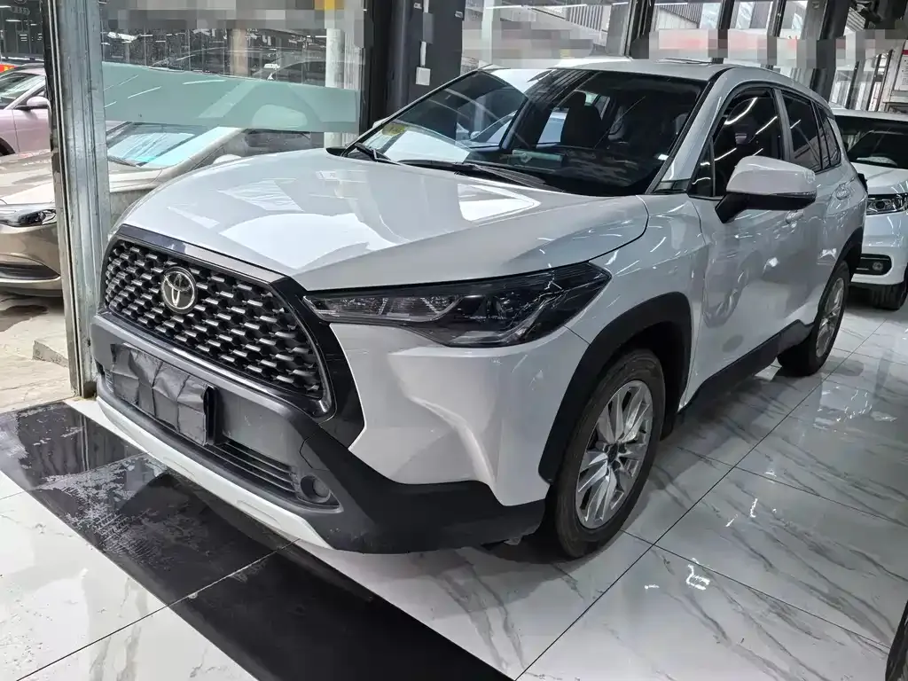 Toyota Corolla Cross 2023 из CN, фото 1