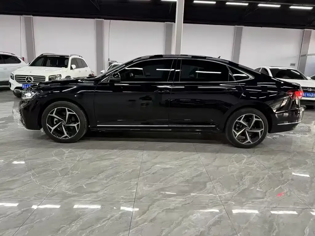 Volkswagen Passat — фото 3