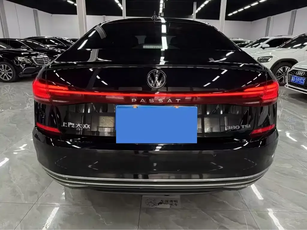 Volkswagen Passat — фото 4