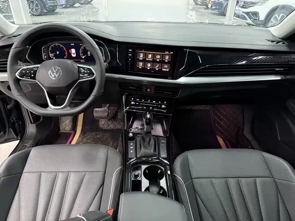 Volkswagen Passat — фото 8
