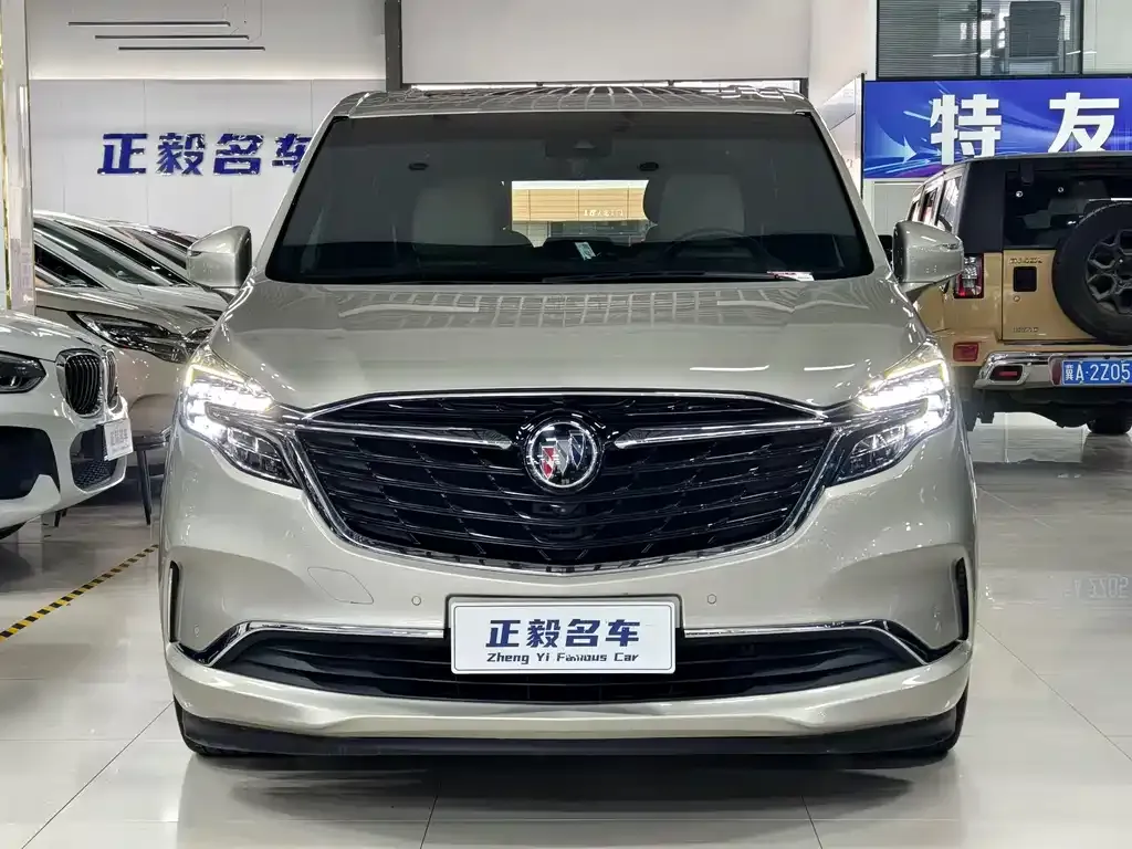 Buick GL8 2023 из CN, фото 2