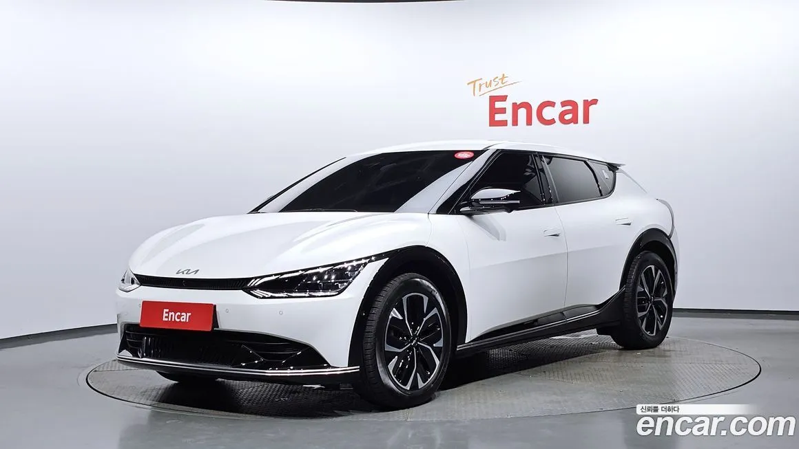 Kia EV6 — фото 1