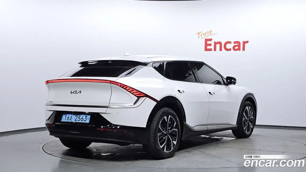Kia EV6 — фото 2