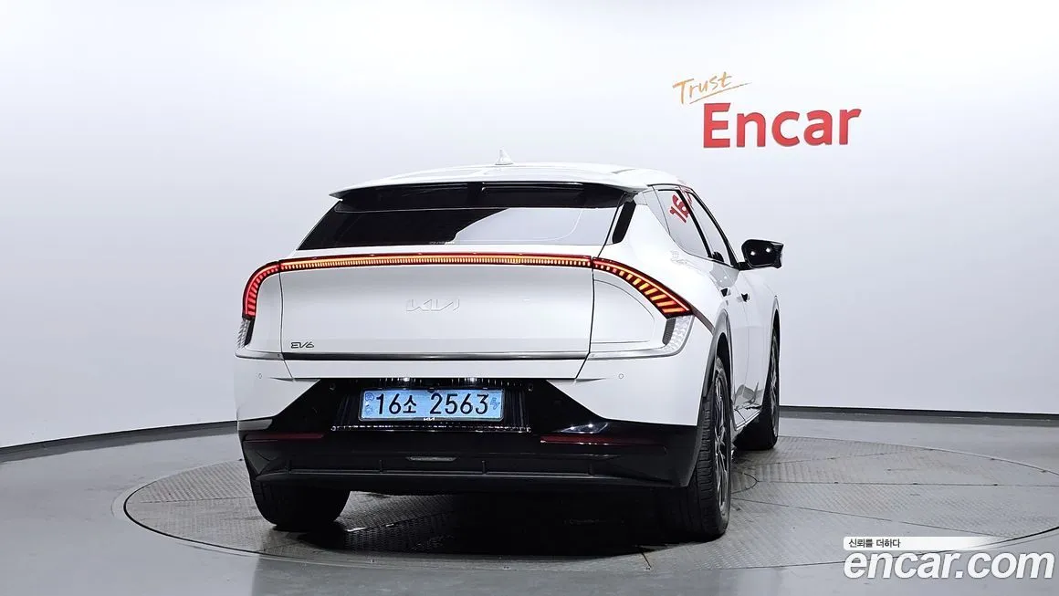 Kia EV6 — фото 4