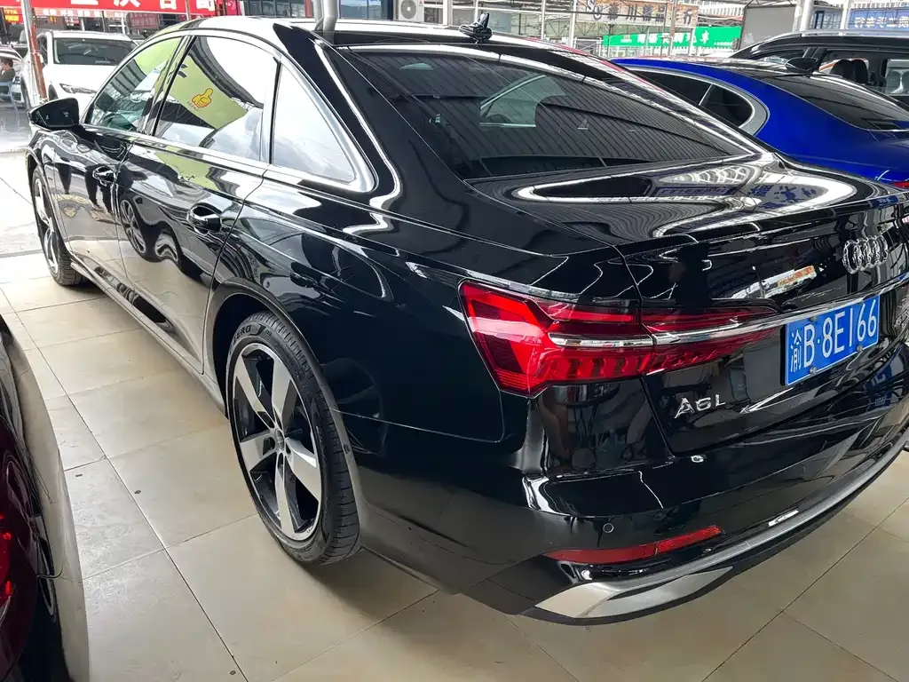 Audi A6L 2023 из CN, фото 4