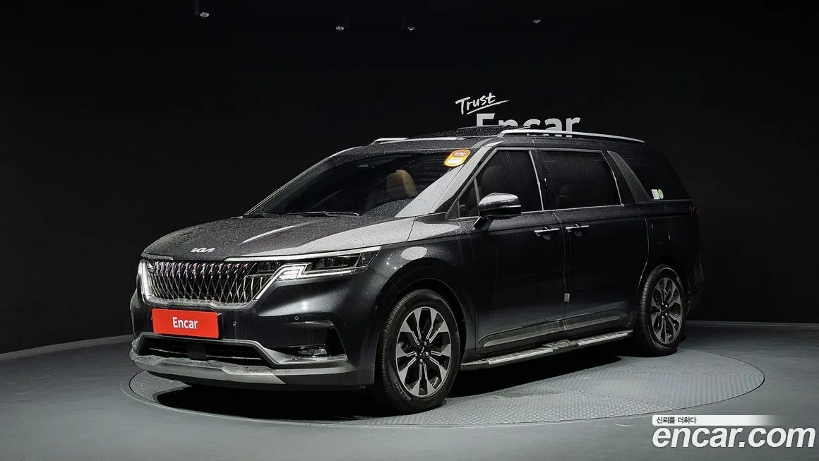 Kia Carnival — фото 1