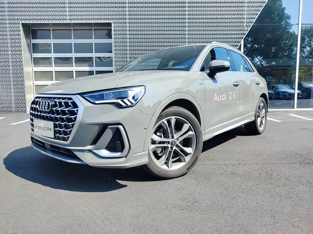 Audi Q3 2024 из CN, фото 1