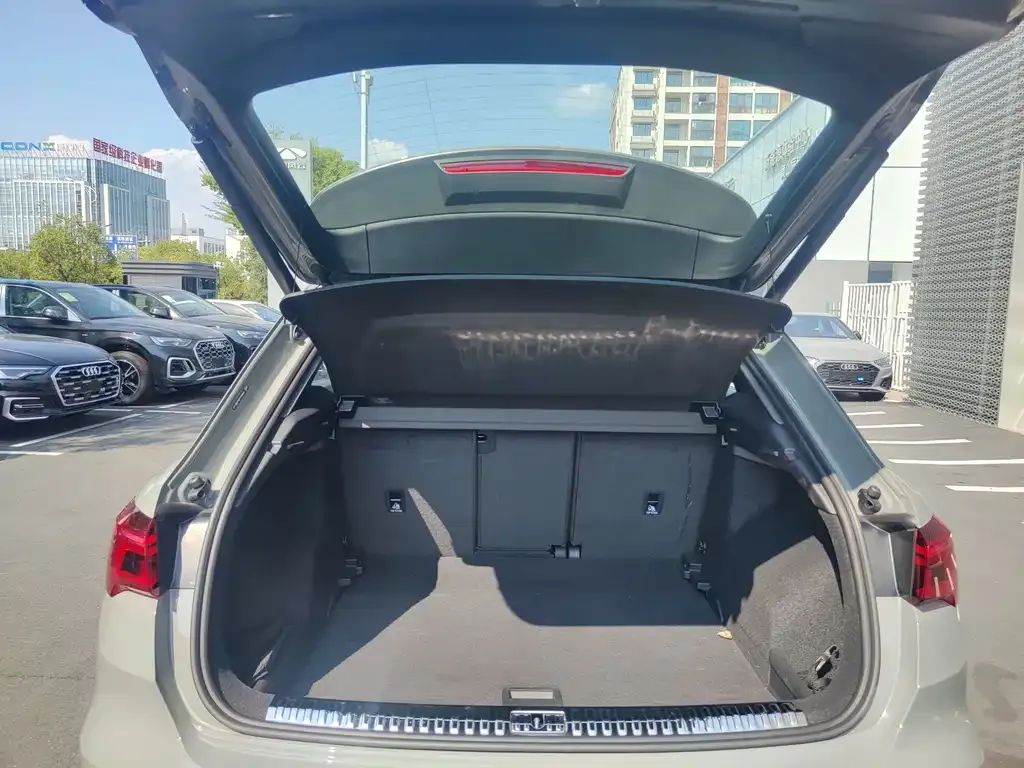 Audi Q3 2024 из CN, фото 6