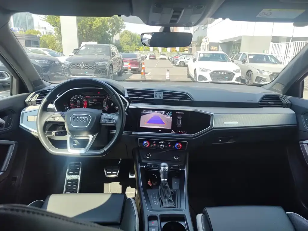 Audi Q3 2024 из CN, фото 8