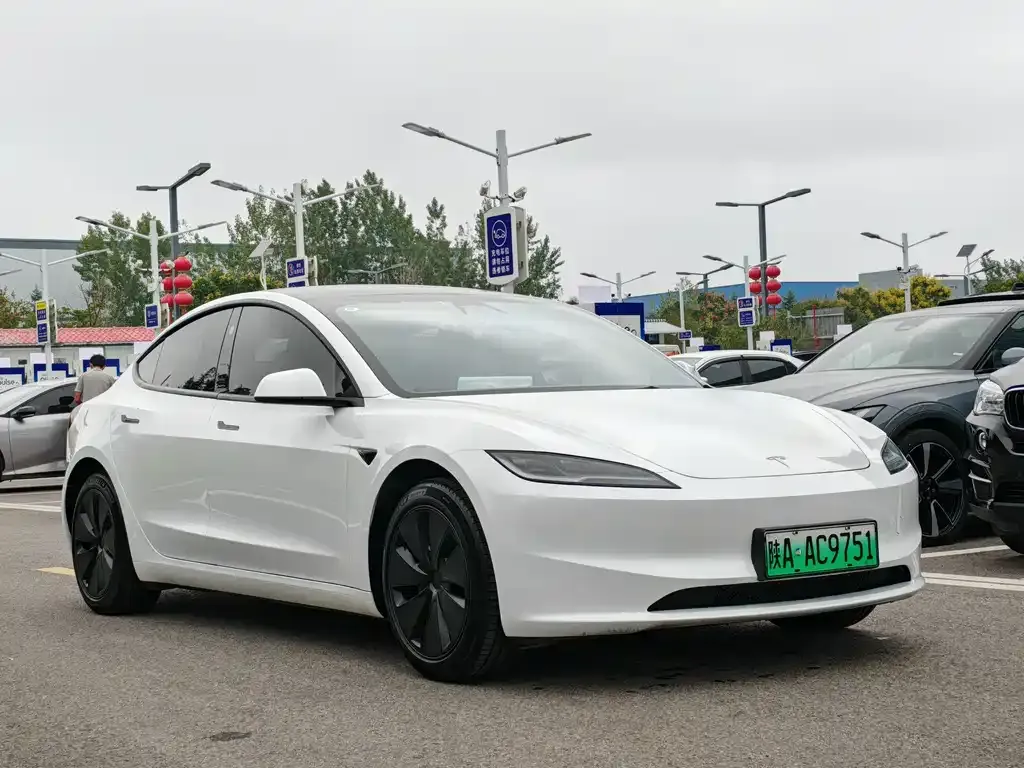 Tesla Model 3 2024 из CN, фото 3