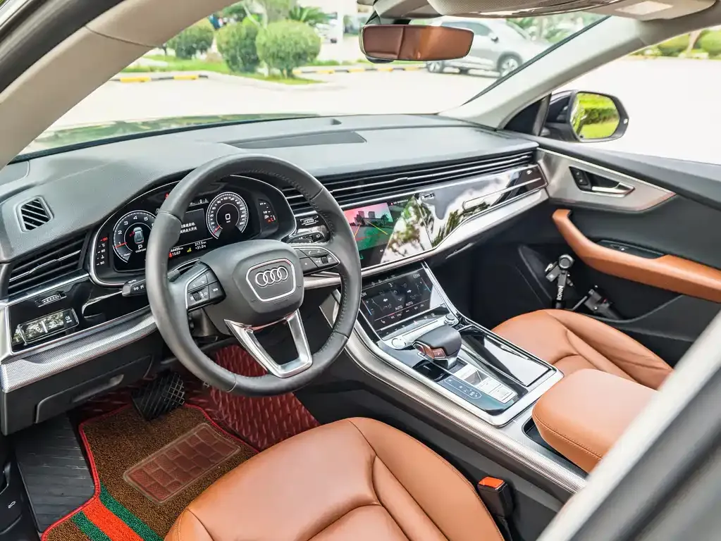 Audi Q8 — фото 8