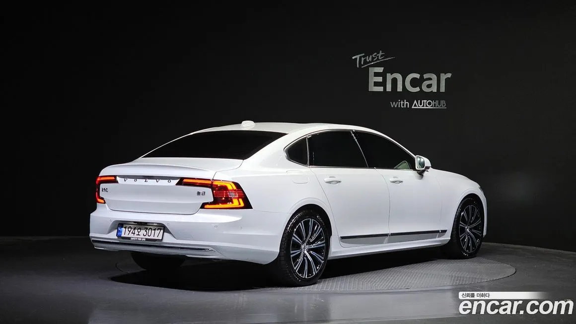 Volvo S90 2024 из KR, фото 2