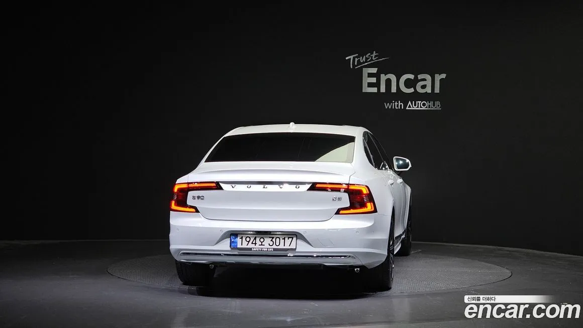 Volvo S90 2024 из KR, фото 4