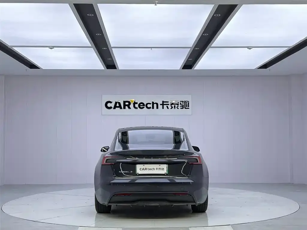 Tesla Model 3 — фото 4