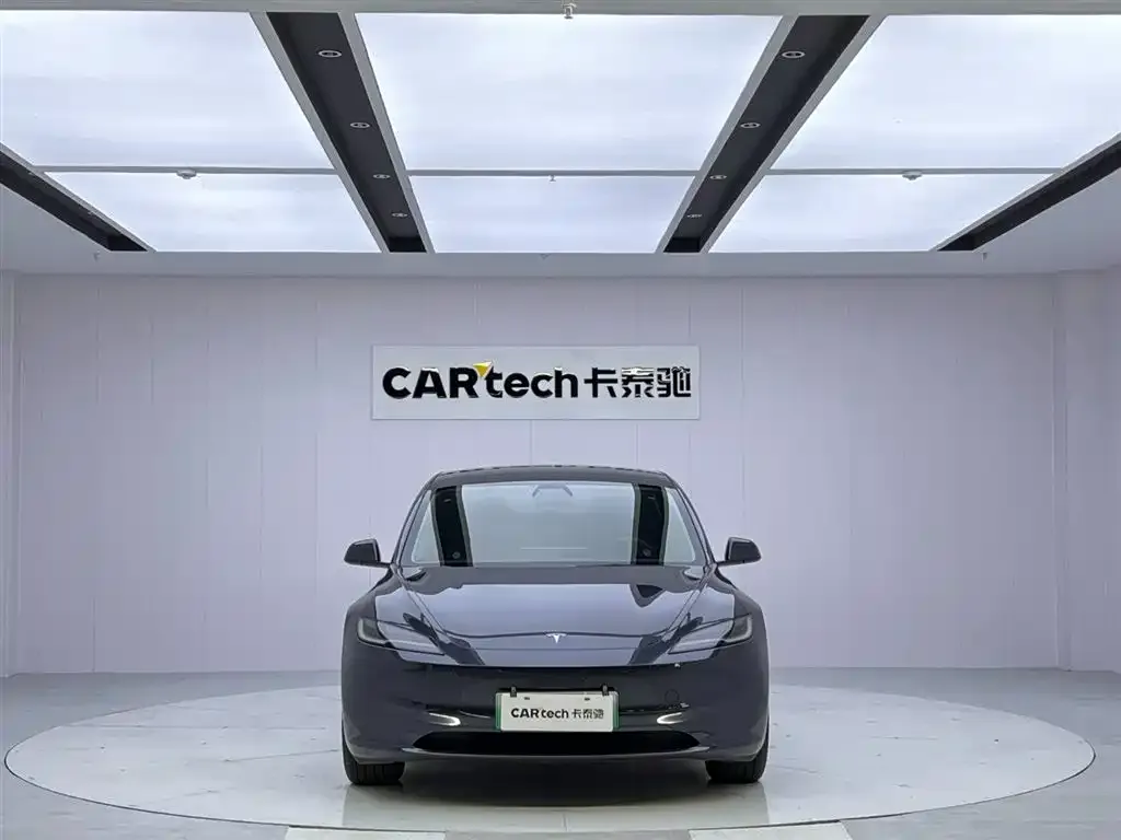 Tesla Model 3 — фото 8