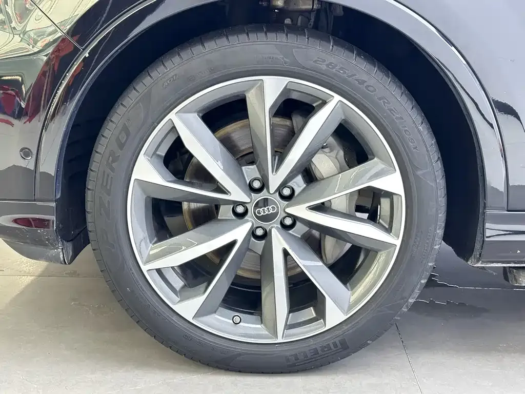 Audi Q7 2022 из CN, фото 6
