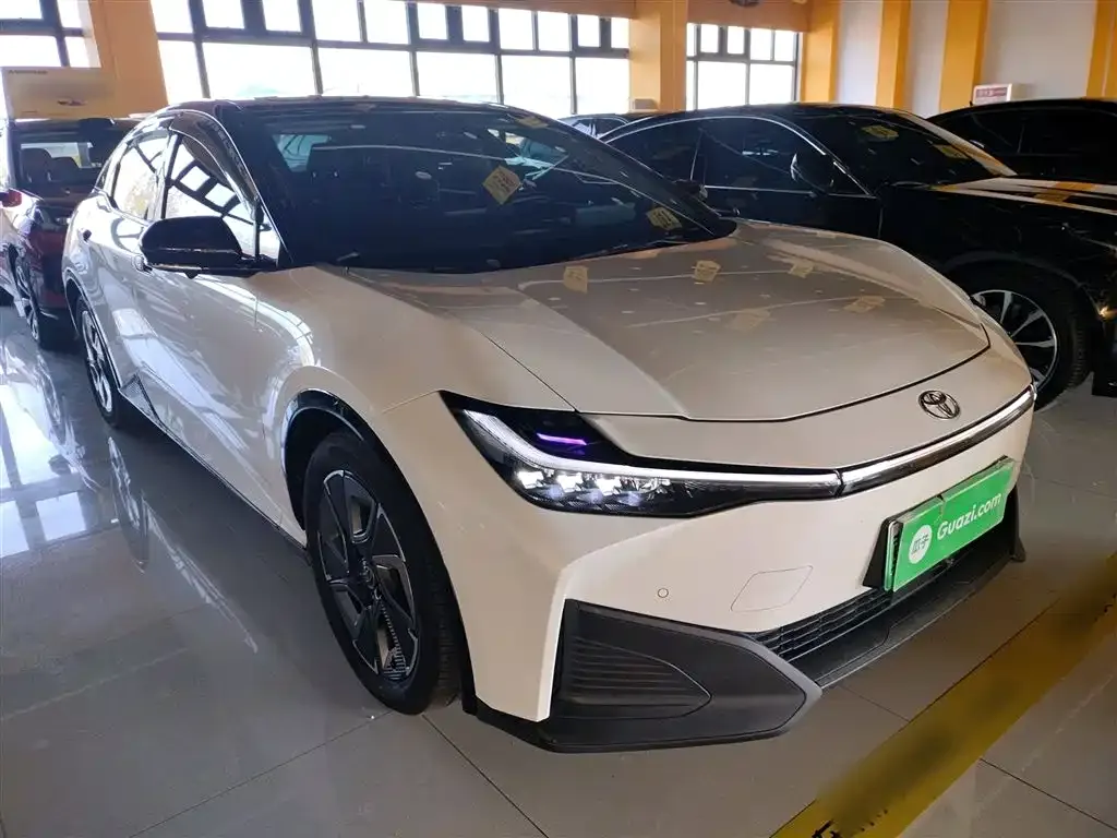 Toyota bZ3 2024 из CN, фото 4