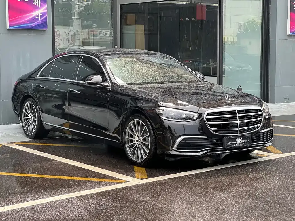 Mercedes-Benz S-Class — фото 1