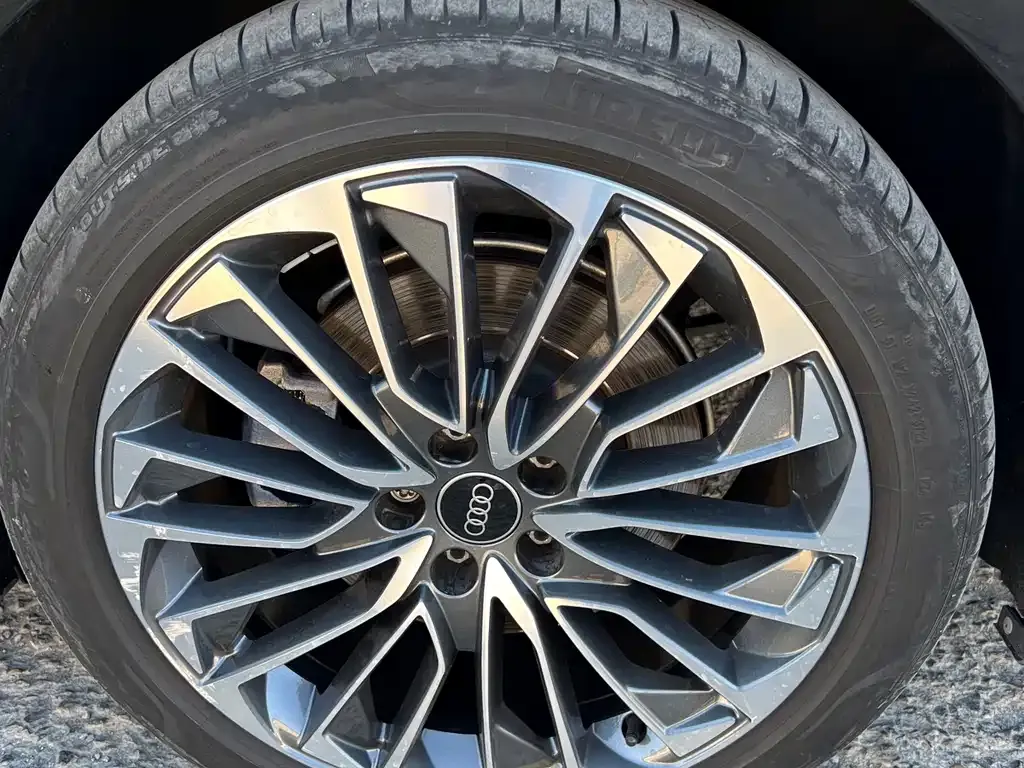 Audi A6L New Energy 2023 из CN, фото 6
