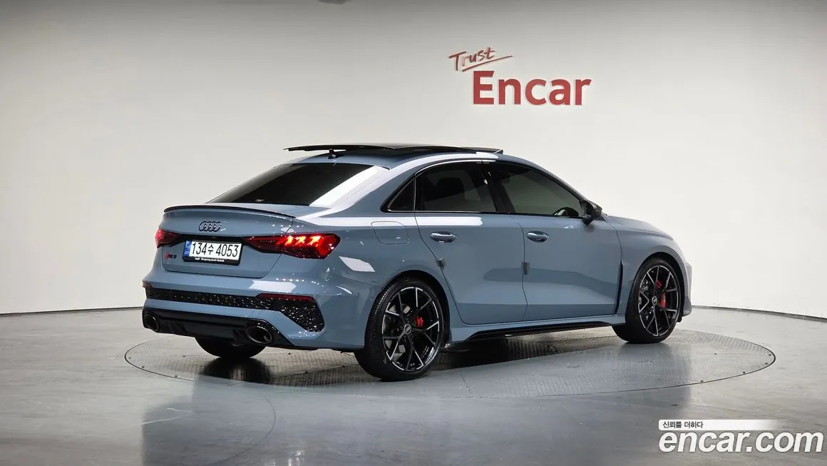 Audi RS3 2024 из KR, фото 2