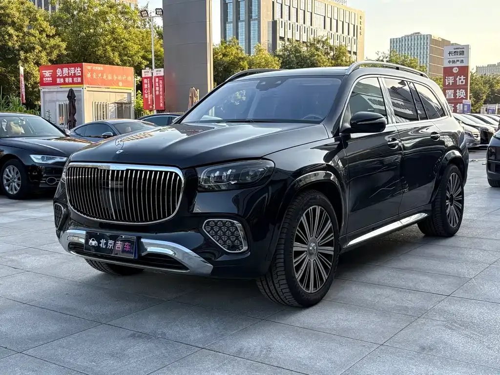 Mercedes-Benz GLS — фото 1