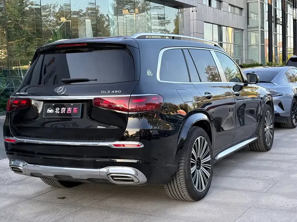 Mercedes-Benz GLS — фото 6