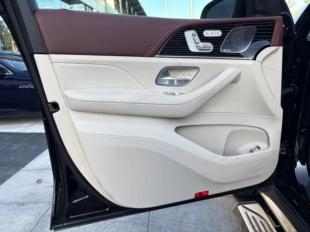 Mercedes-Benz GLS — фото 7