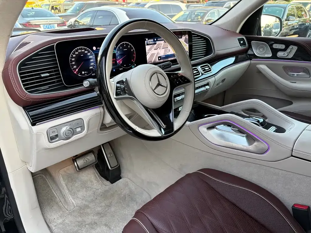 Mercedes-Benz GLS — фото 9
