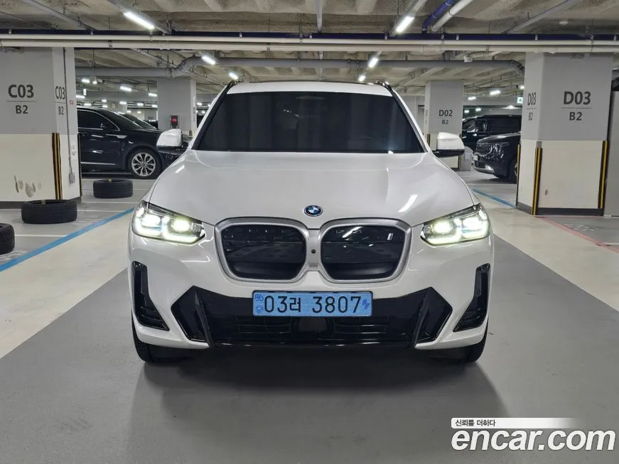 BMW iX3 — фото 2