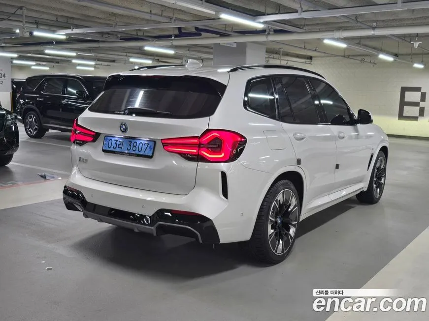 BMW iX3 — фото 4