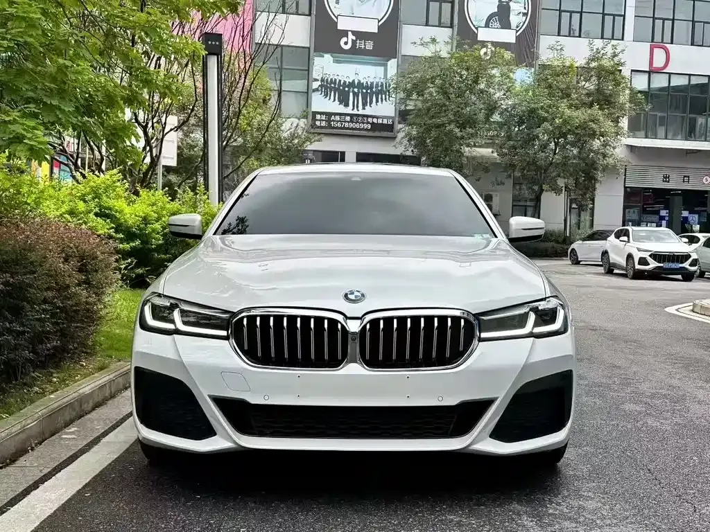 BMW 5 Series — фото 2