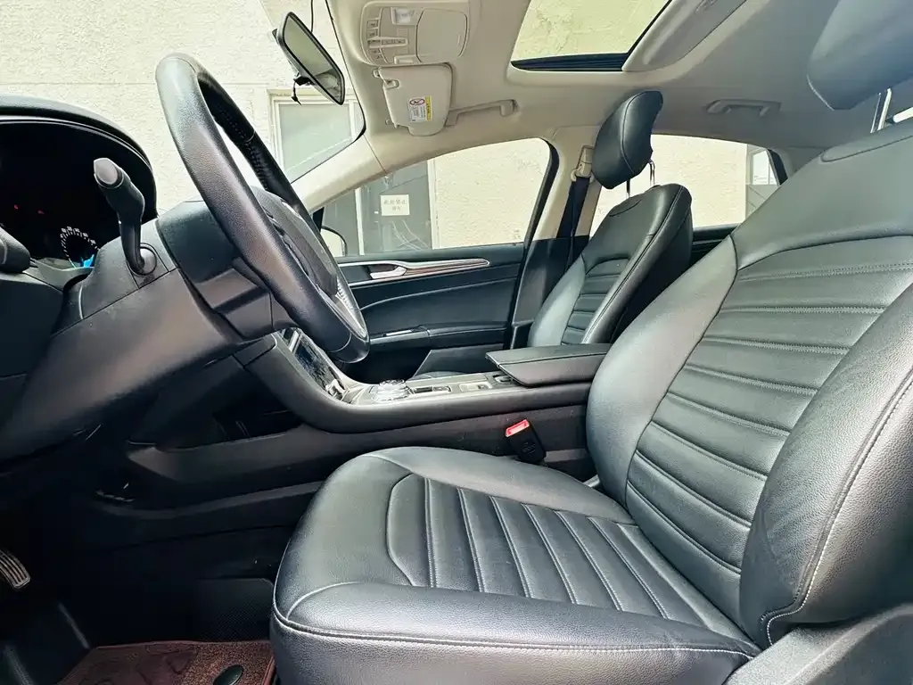 Ford Mondeo 2022 из CN, фото 4
