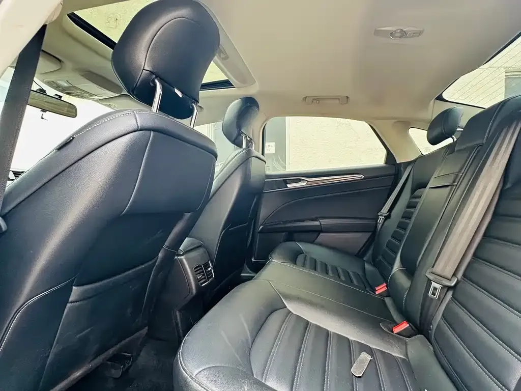 Ford Mondeo 2022 из CN, фото 6