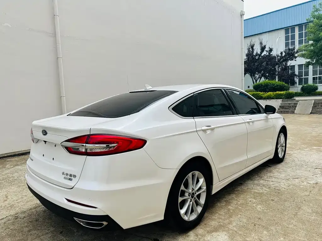 Ford Mondeo 2022 из CN, фото 7