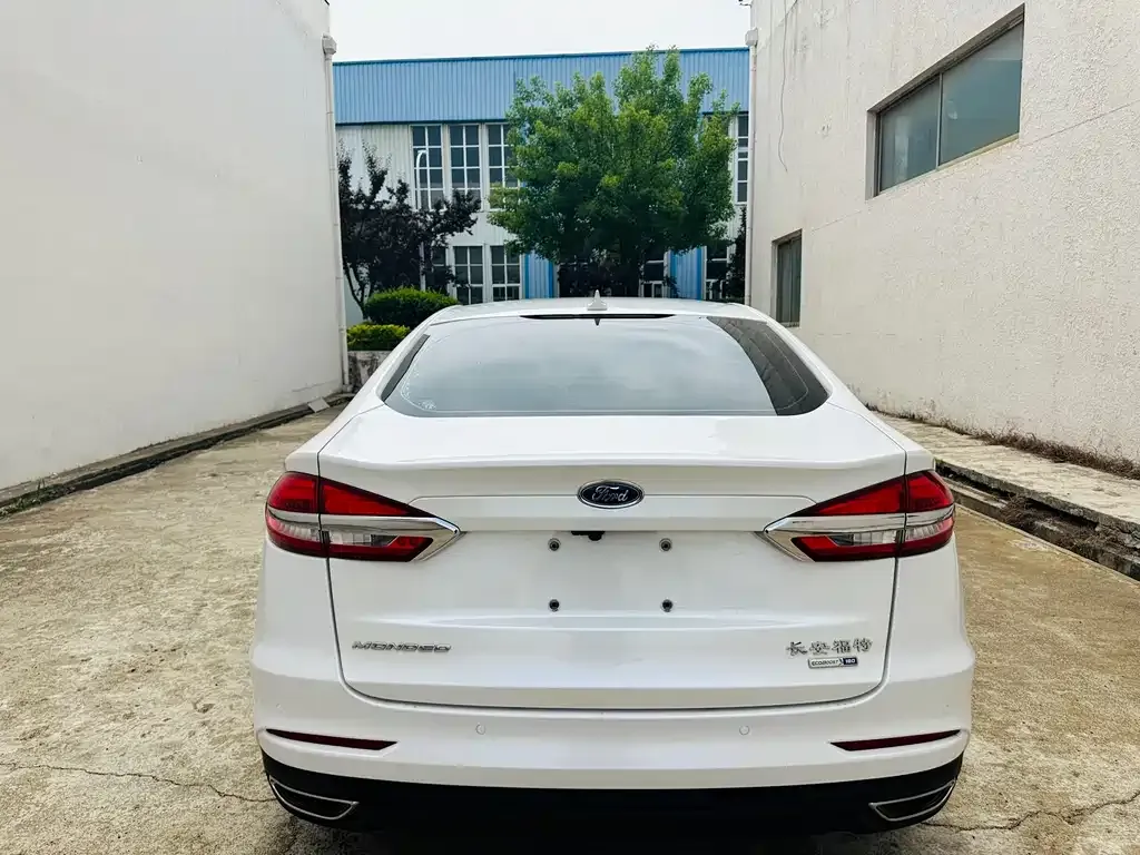 Ford Mondeo 2022 из CN, фото 8