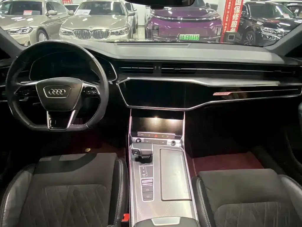 Audi A6L 2021 из CN, фото 6
