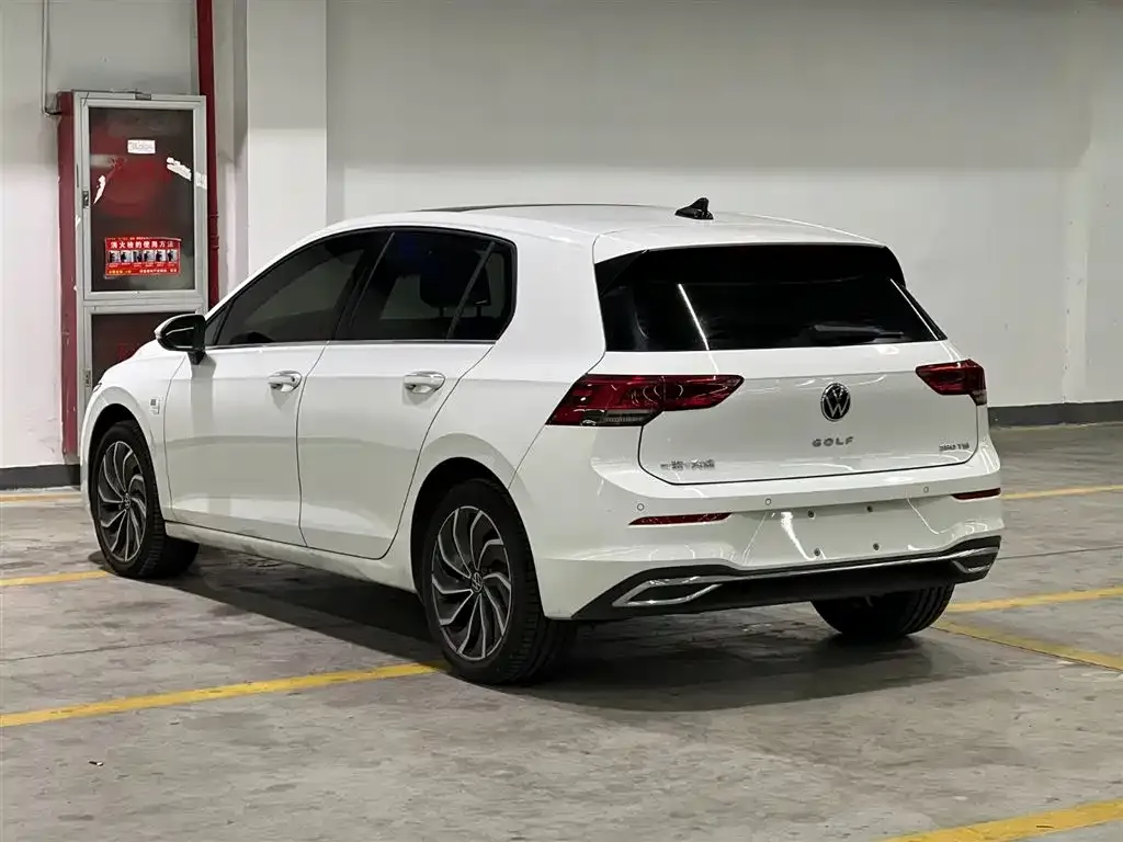 Volkswagen Golf 2022 из CN, фото 4