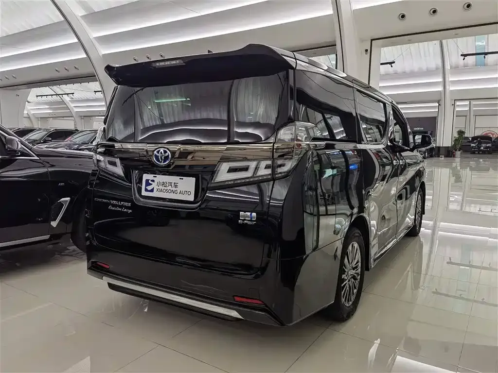 Toyota Vellfire 2023 из CN, фото 4