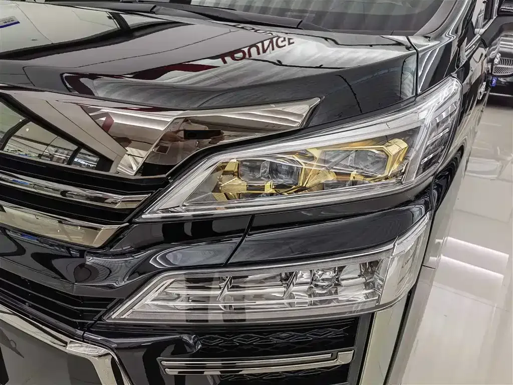 Toyota Vellfire 2023 из CN, фото 5