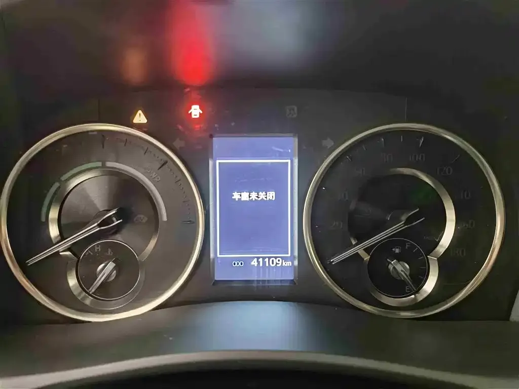 Toyota Vellfire 2023 из CN, фото 9