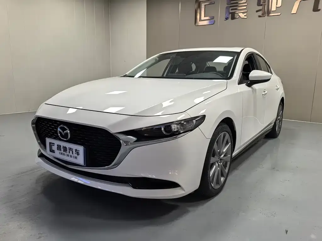 Mazda 3 Axela 2024 из CN, фото 1