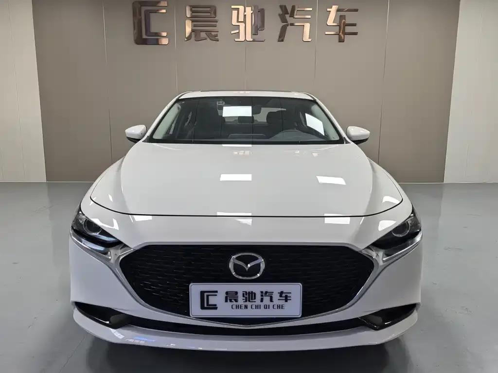 Mazda 3 Axela 2024 из CN, фото 2