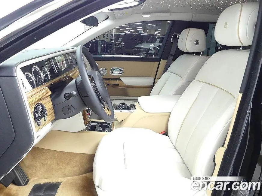 Rolls-Royce Phantom 2023 из KR, фото 10
