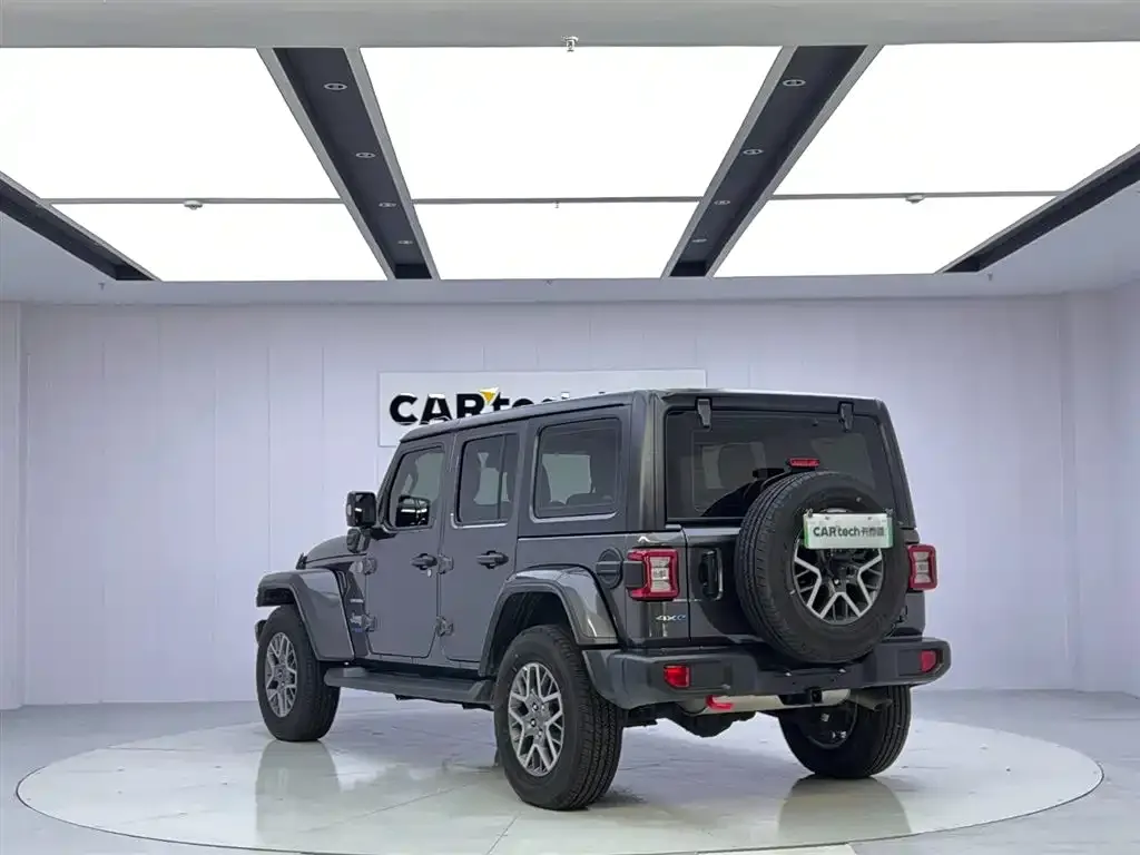 Jeep Wrangler PHEV 2022 из CN, фото 3