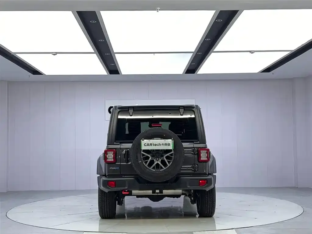 Jeep Wrangler PHEV 2022 из CN, фото 4